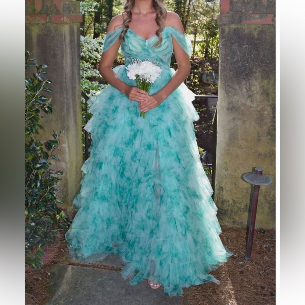 Jovani Size 10 green off the shoulder Ball gown dress 38606 - Picture 2 of 9